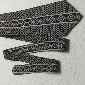 100% silk Conte di Milano Men's tie. Black, Gold & Burgundy